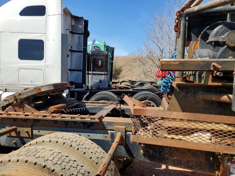 1992 International 9300 Semi Truck