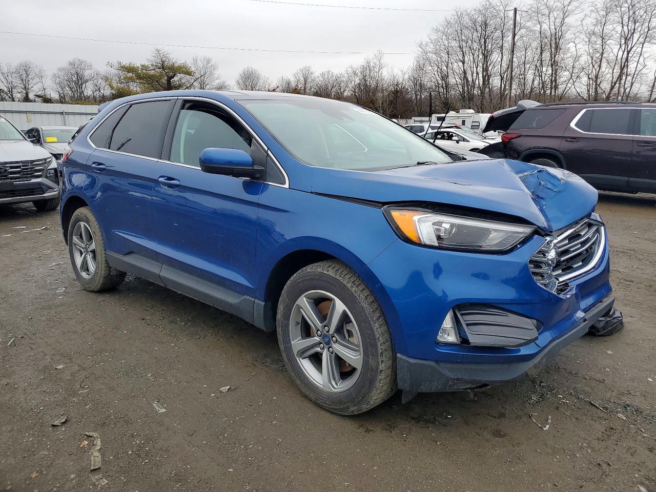 2022 Ford Edge sel