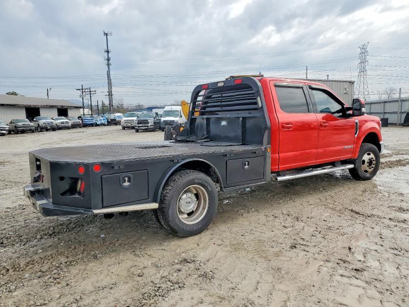 2018 Ford F350 Super Duty Flatbed Truck