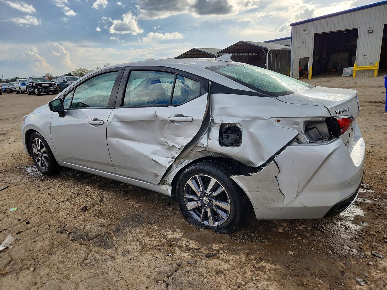 2024 Nissan Versa sv