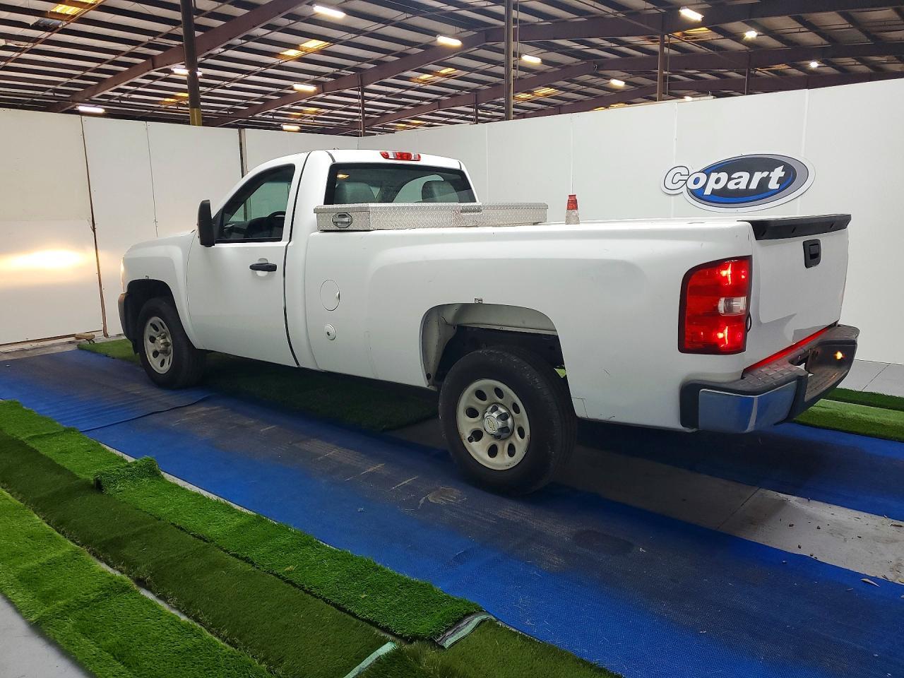 2013 Chev 1500 4X2 / Pickup