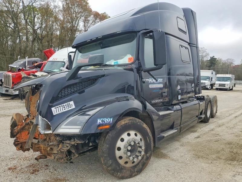 2021 Volv O VNL Semi Truck