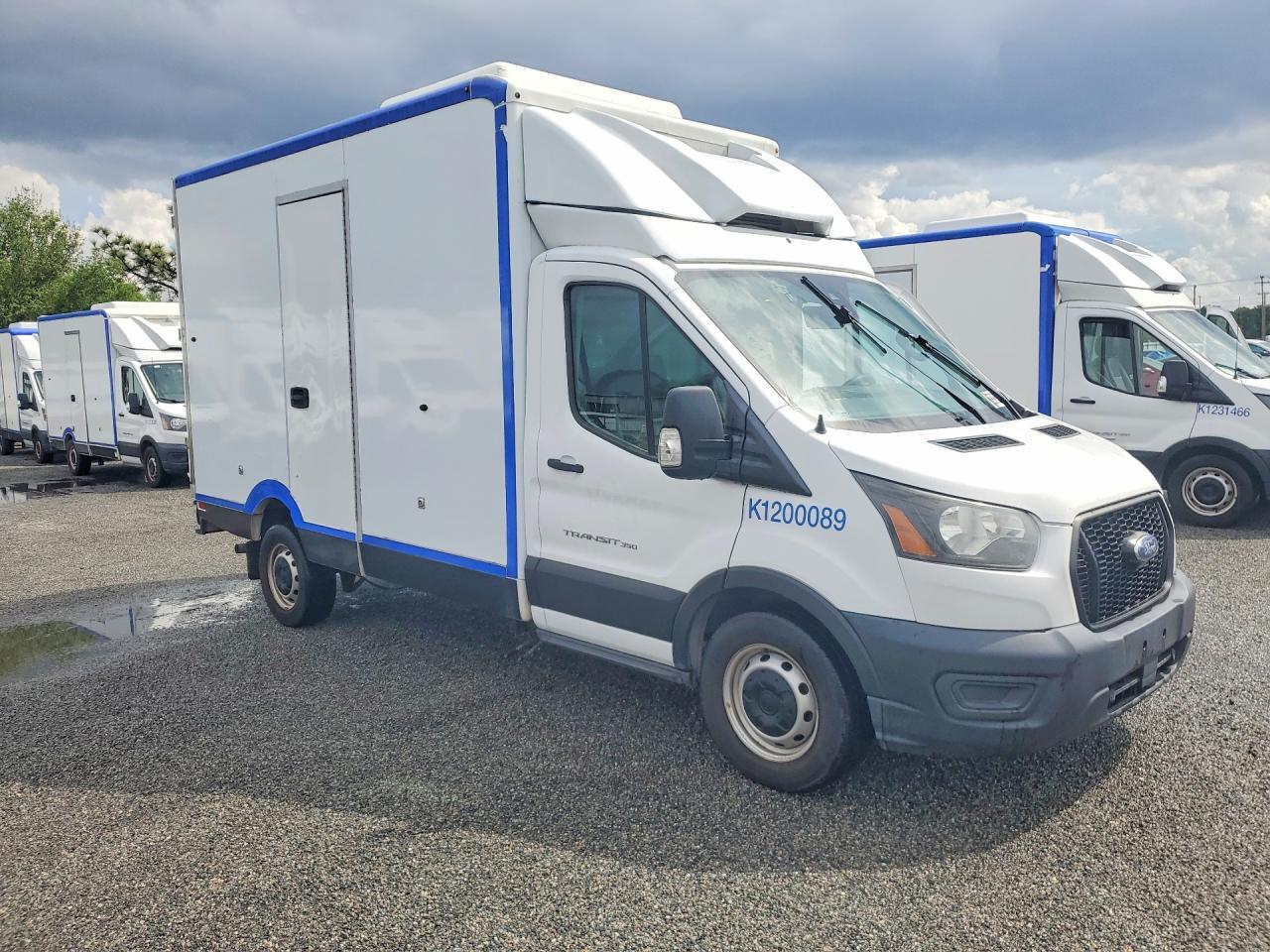 2020 Ford Transit Delivery Truck