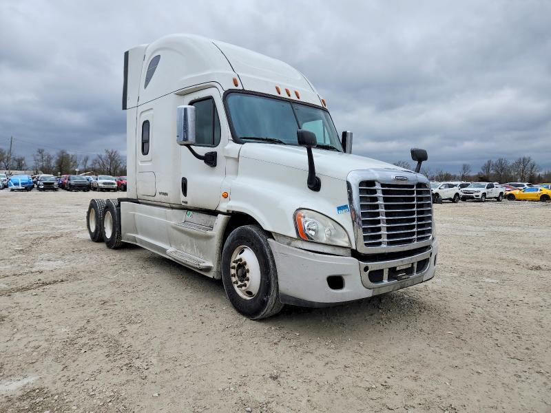 2015 Freigliner 2015 Freightliner Cascadia Semi Truck