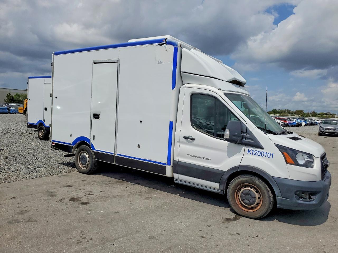 2020 Ford Transit Delivery Truck