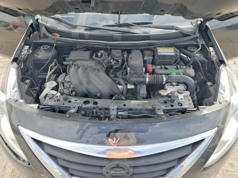 2018 Nissan Versa sv