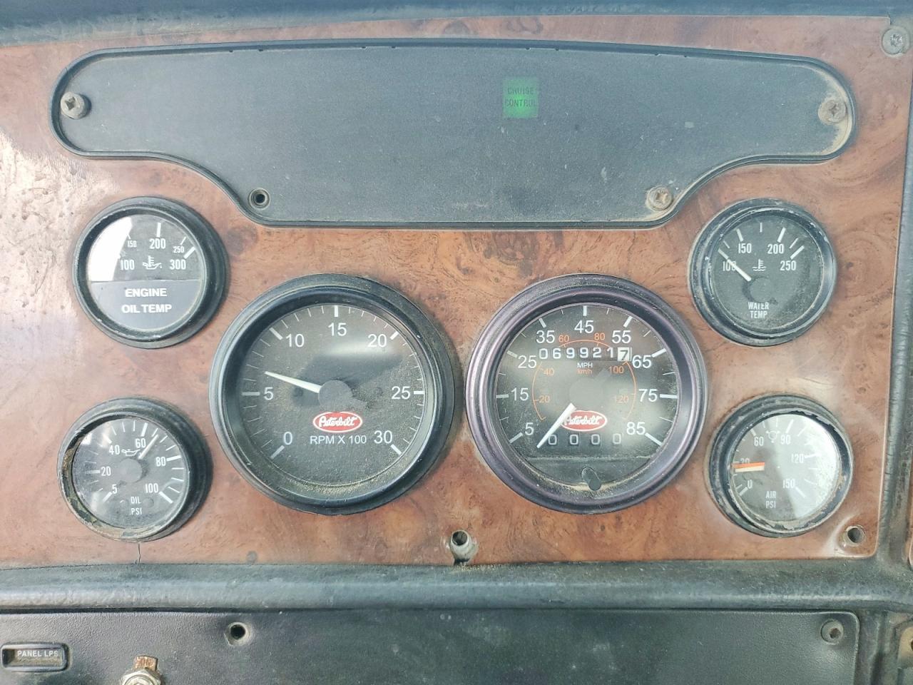 2004 Peterbilt 378 Dump Truck