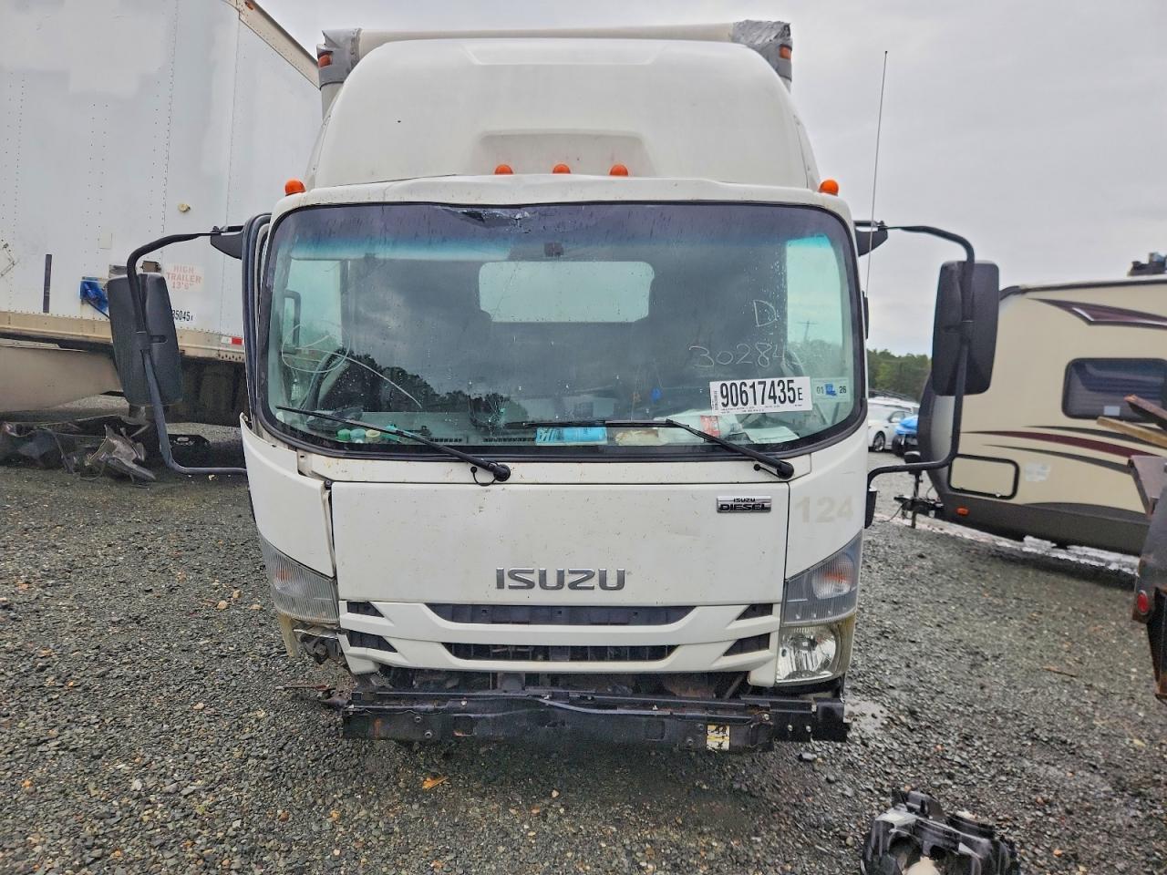 2017 Isuzu NRR BOX Truck
