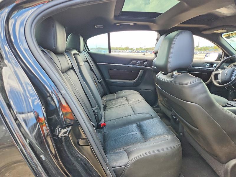 2010 Lincoln Townhouse MKS