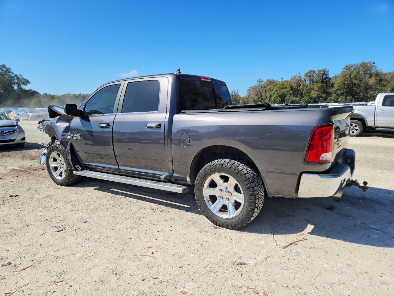 2018 Dodge RAM 1500 SLT