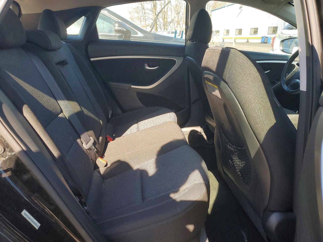2013 Hyundai Elantra gt Base