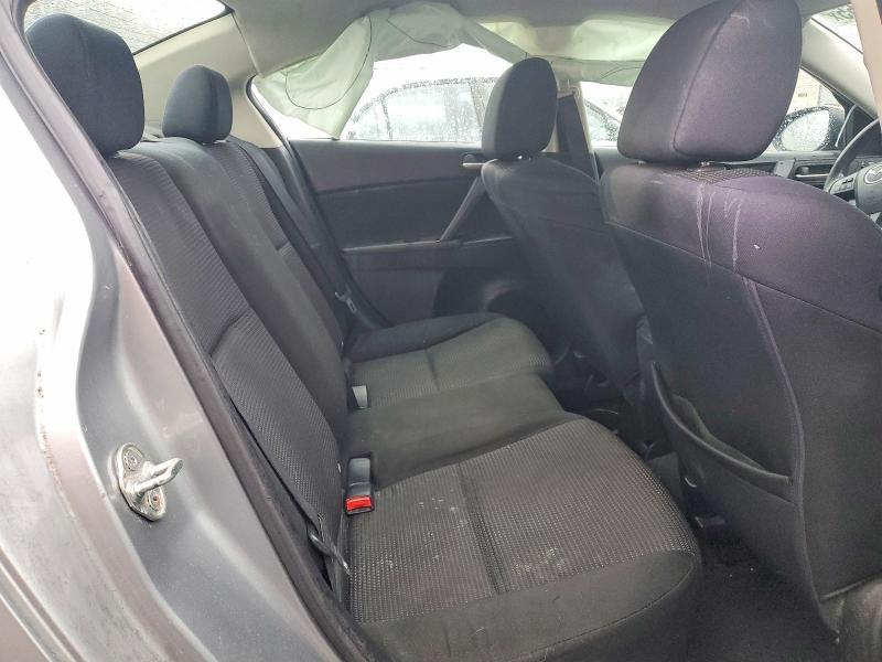 2013 Mazda 3 I