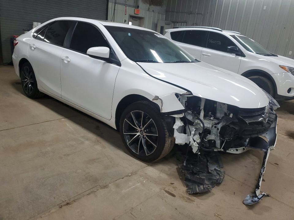 2015 Toyota Camry xse