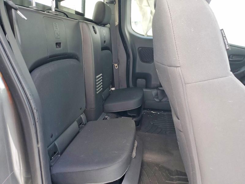 2025 Nissan Frontier s