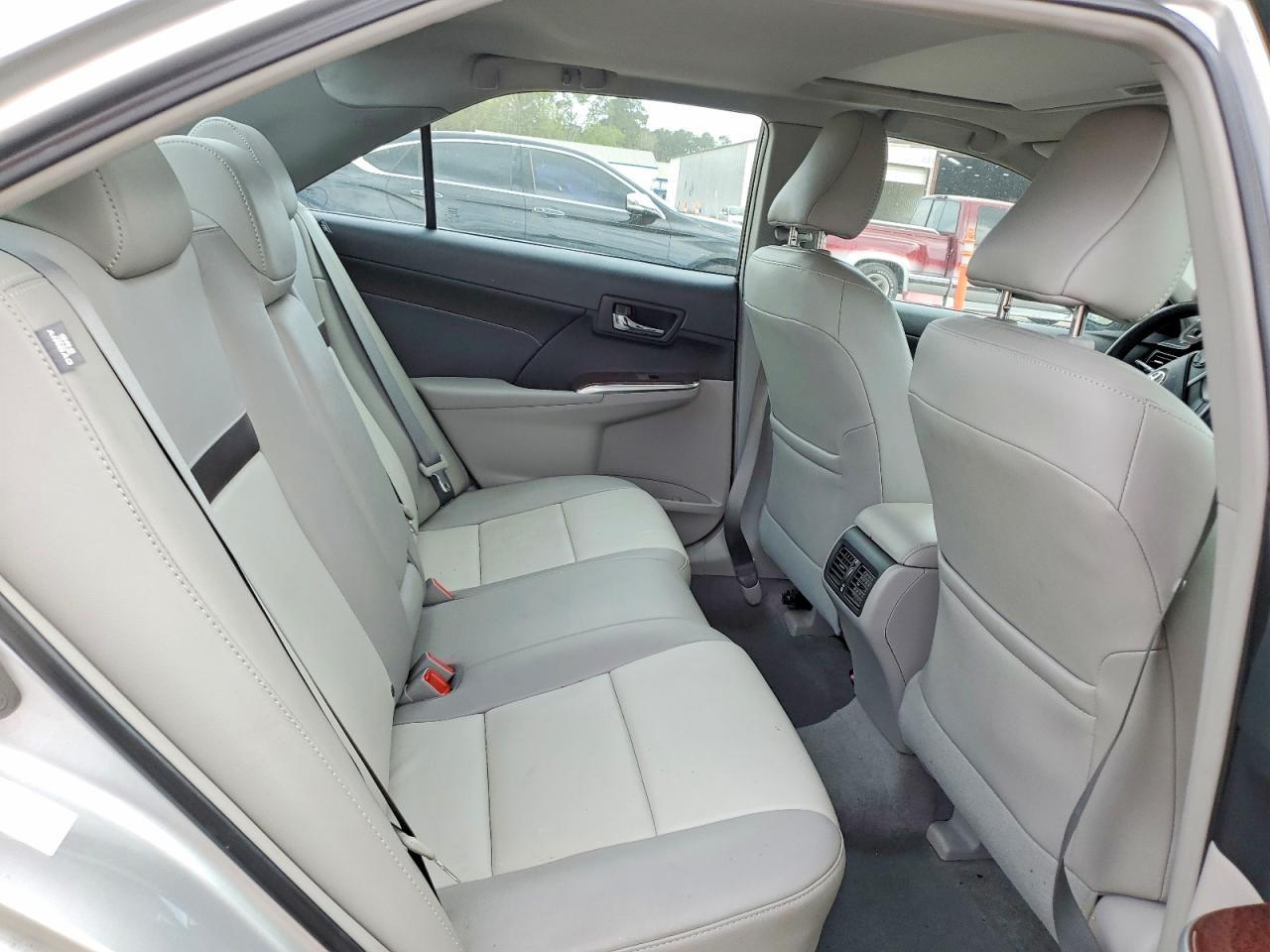 2014 Toyota Camry xle V6