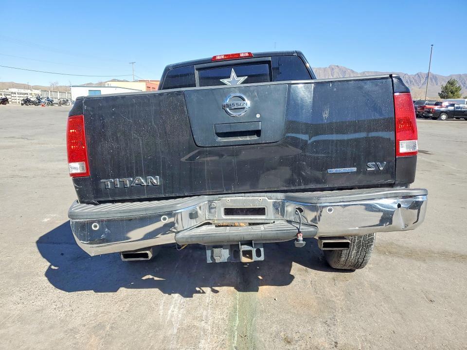 2012 Nissan Titan SV