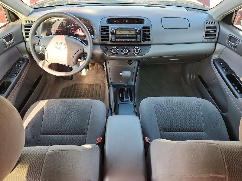 2005 Toyota Camry le