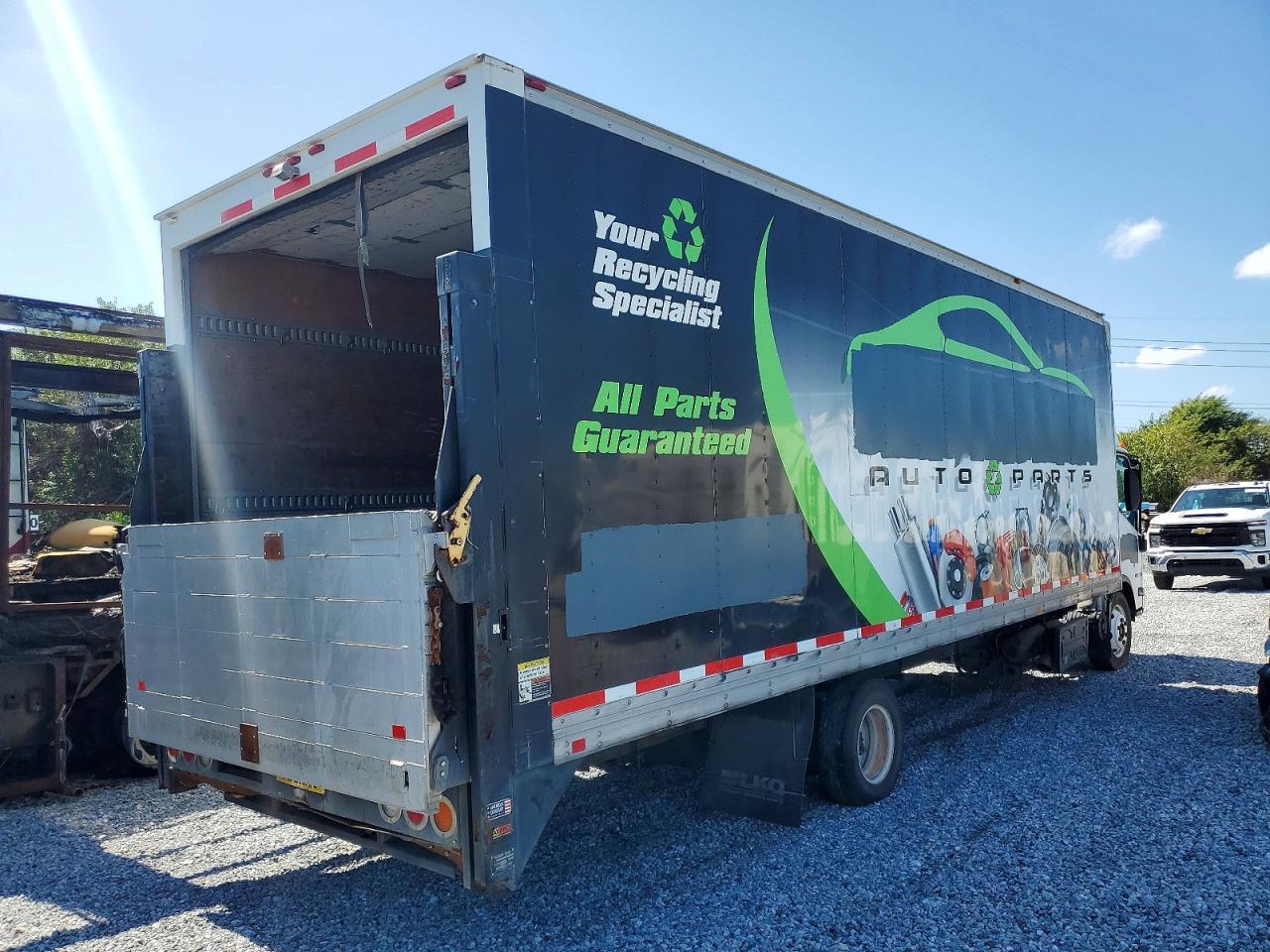 2015 Isuzu NRR Delivery Truck