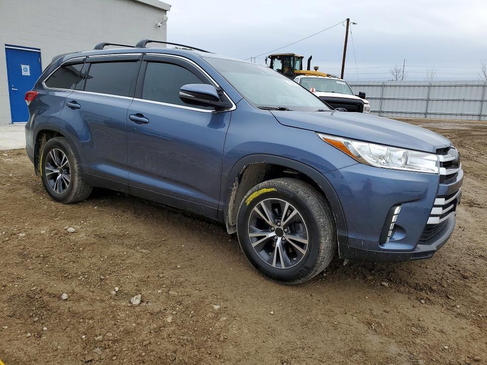 2019 Toyota Highlander le