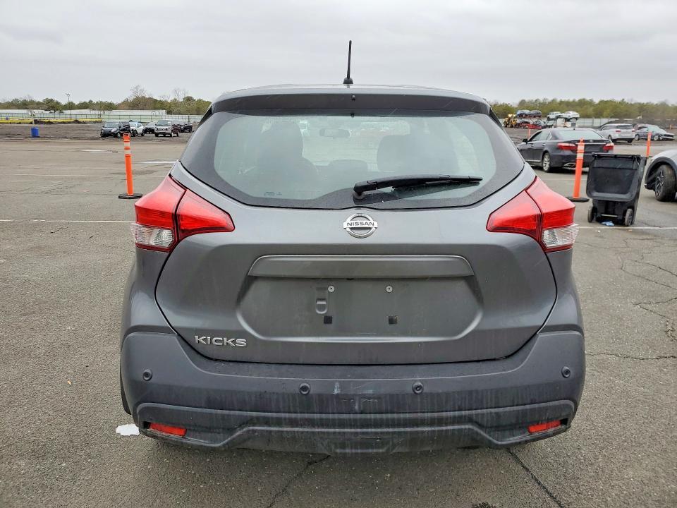 2020 Nissan Kicks s