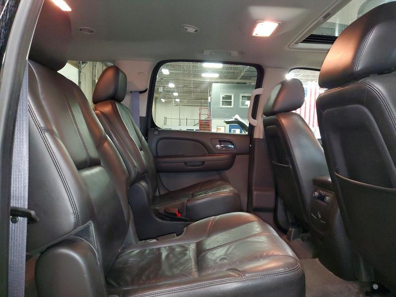 2011 Chevrolet Suburban K1500 lt