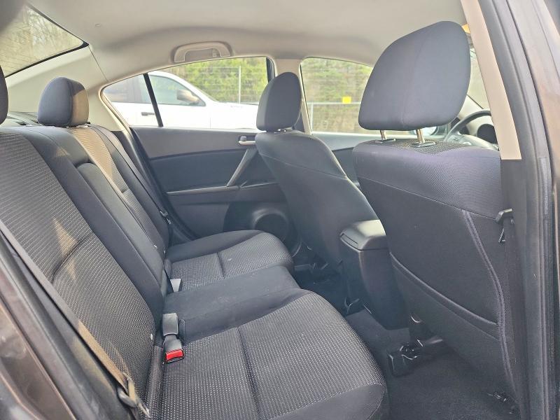 2013 Mazda 3 I