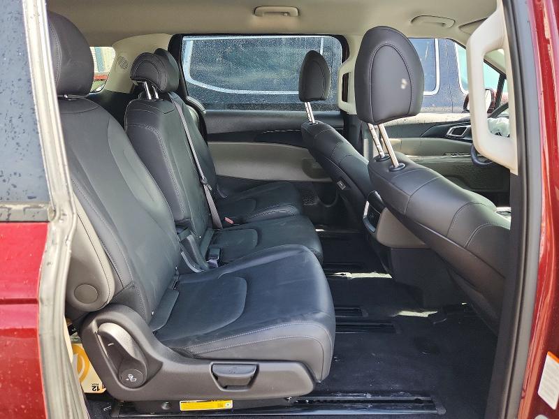 2026 KIA Carnival lxs