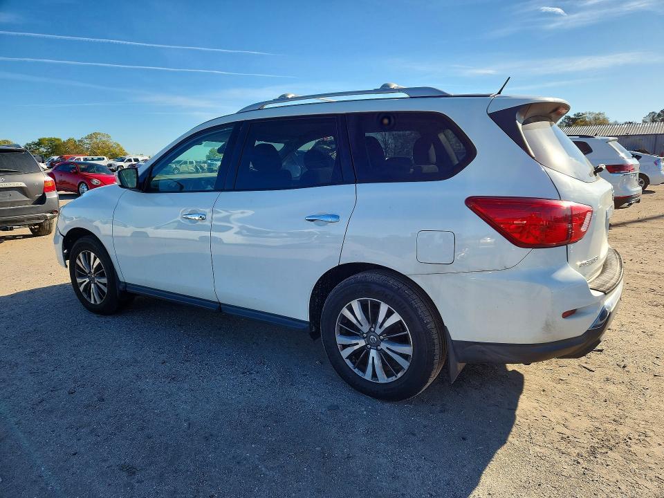 2018 Nissan Pathfinder s
