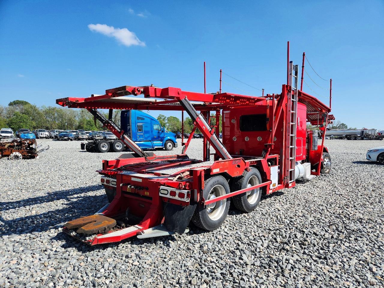 2019 Peterbilt 389 Car Carrier Truck
