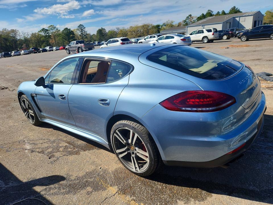 2015 Porsche Panamera gts