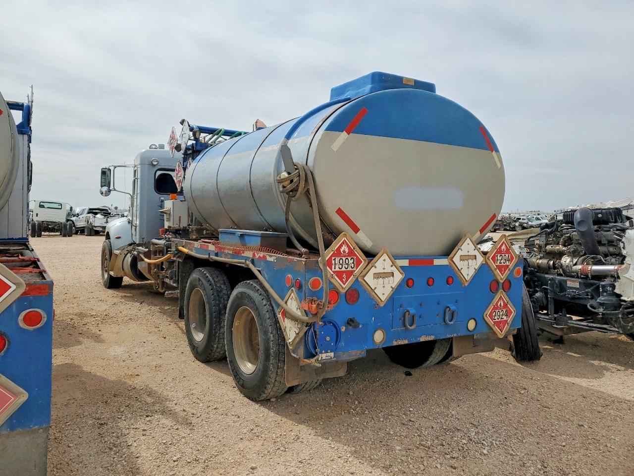 2015 Peterbilt 348 Vacuum Truck