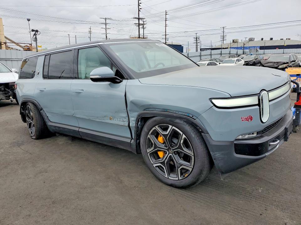 2024 Rivian R1S Adventure