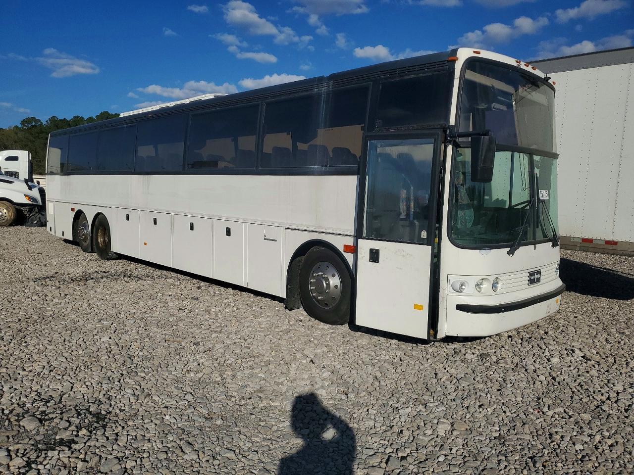 2000 Van Hool T900