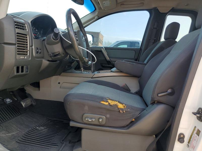 2004 Nissan Titan XE