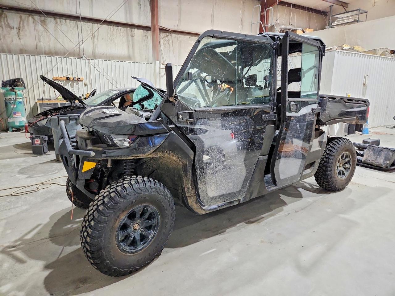 2025 Can-Am Defender Utility Vehicle