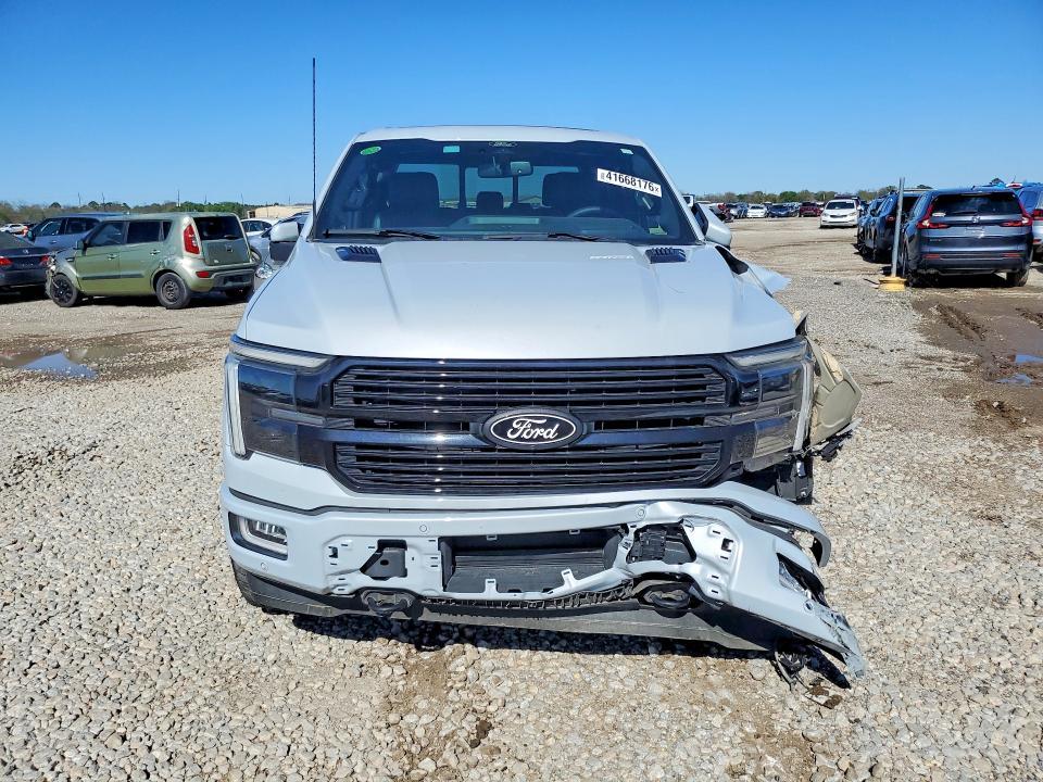 2025 Ford F150 Platinum