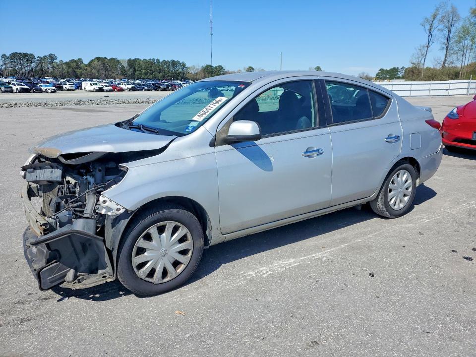 2014 Nissan Versa 1.6 sv