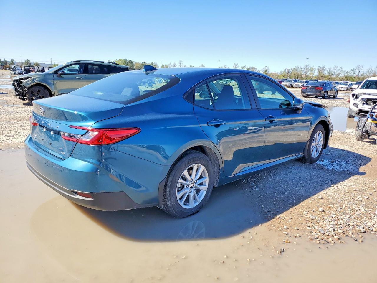 2026 Toyota Camry le