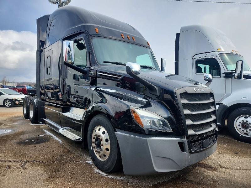 2019 Freigliner 2019 Freightliner Cascadia 126 Semi Truck
