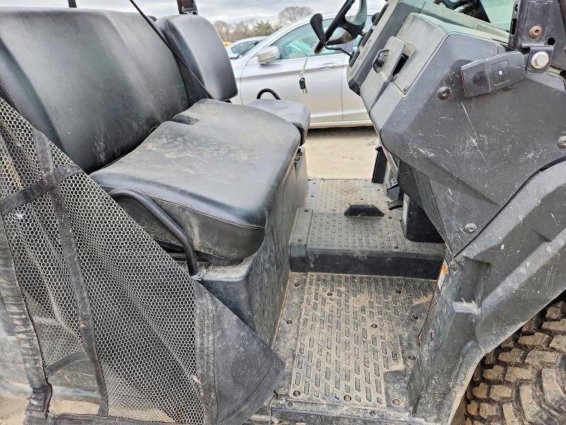 2019 John Deere XUV835M Utility Vehicle