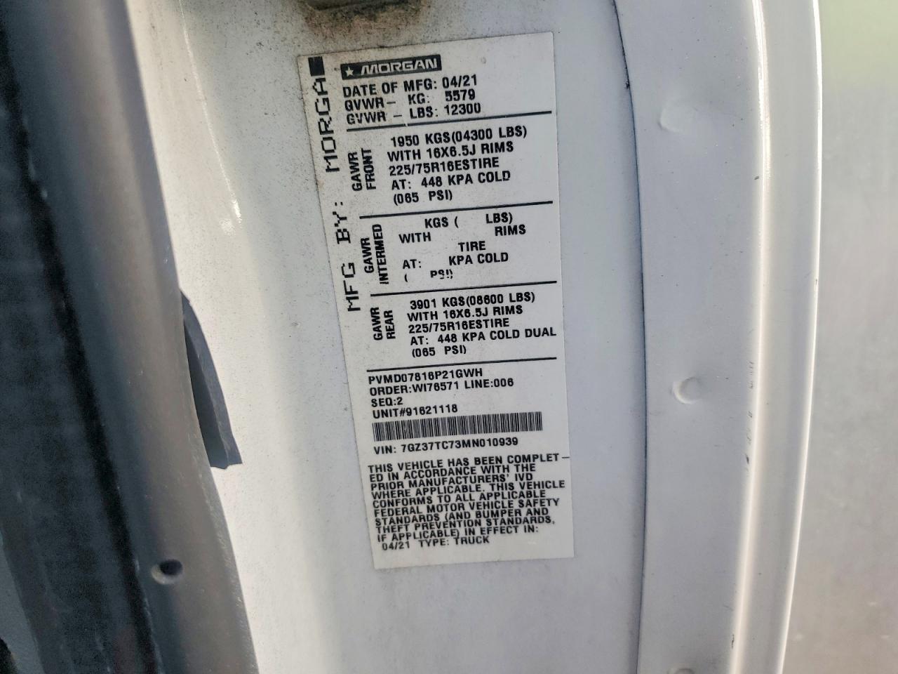 2021 GMC Savana BOX Truck