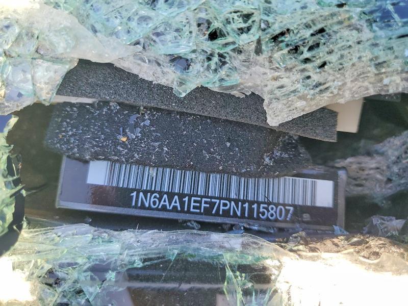 2023 Nissan Titan SV