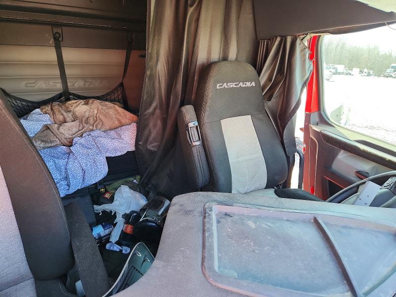 2019 Freigliner 2019 Freightliner Cascadia 126 Semi Truck