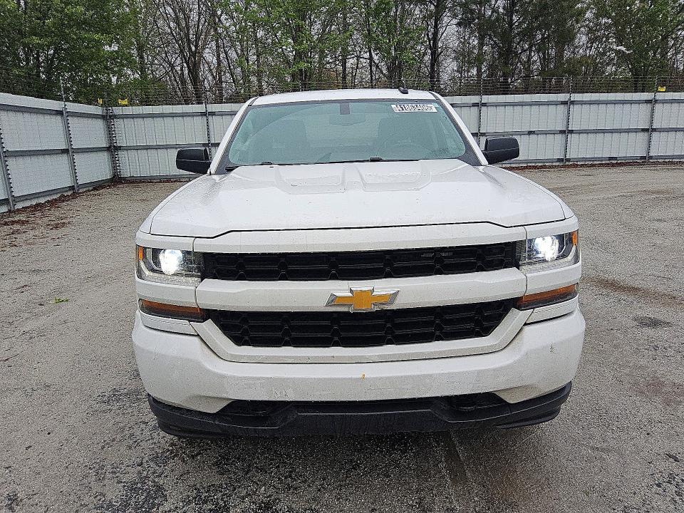 2018 Chevrolet Silverado K1500 Custom