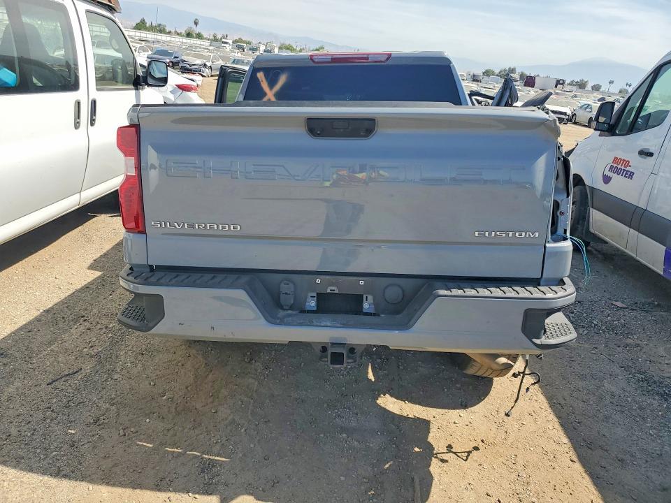 2025 Chevrolet Silverado C1500 Custom