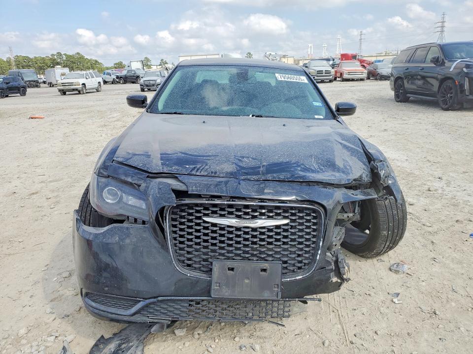 2019 Chrysler 300 Touring
