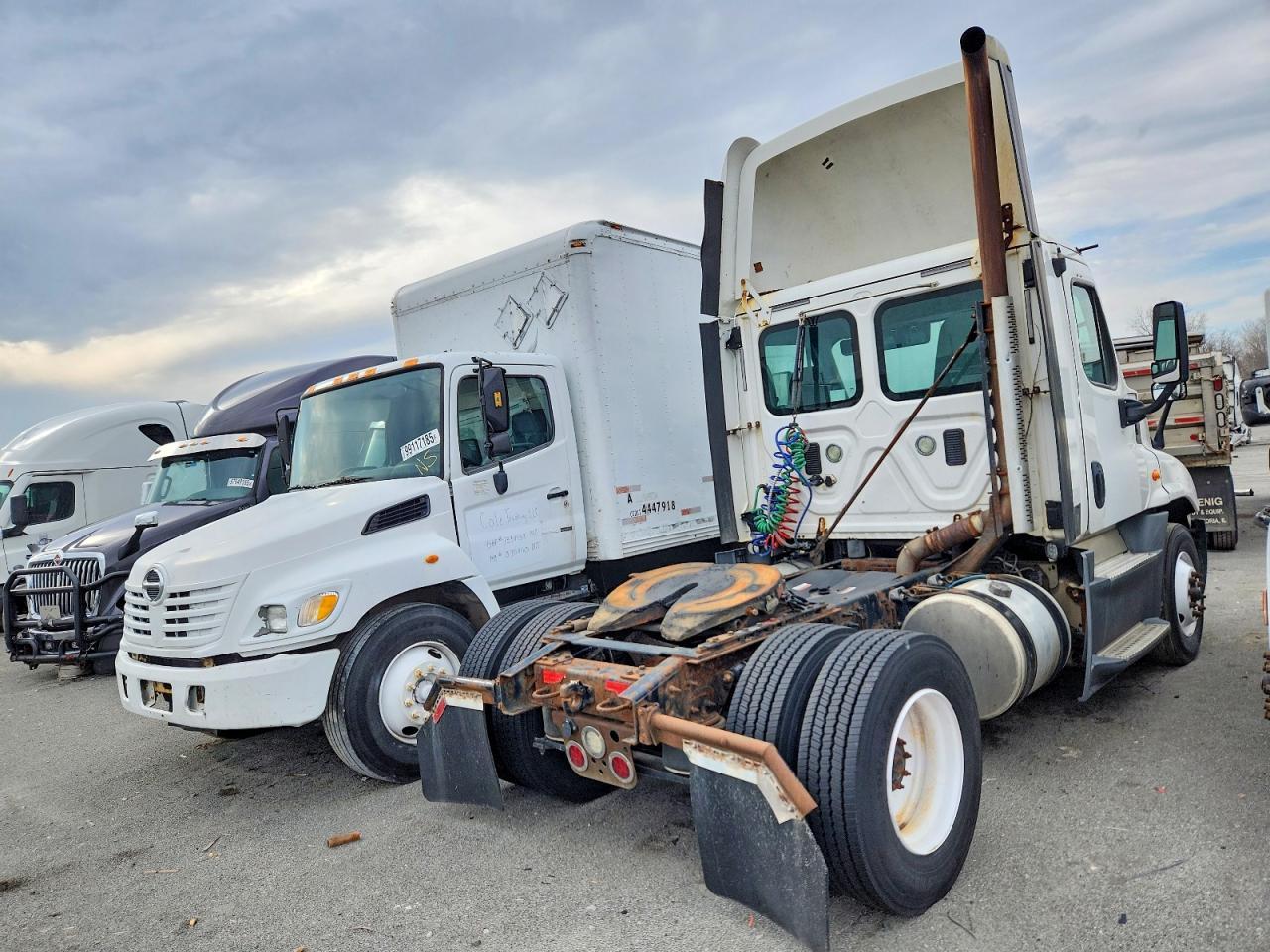 2016 Freightliner Cascadia 125 Semi Truck