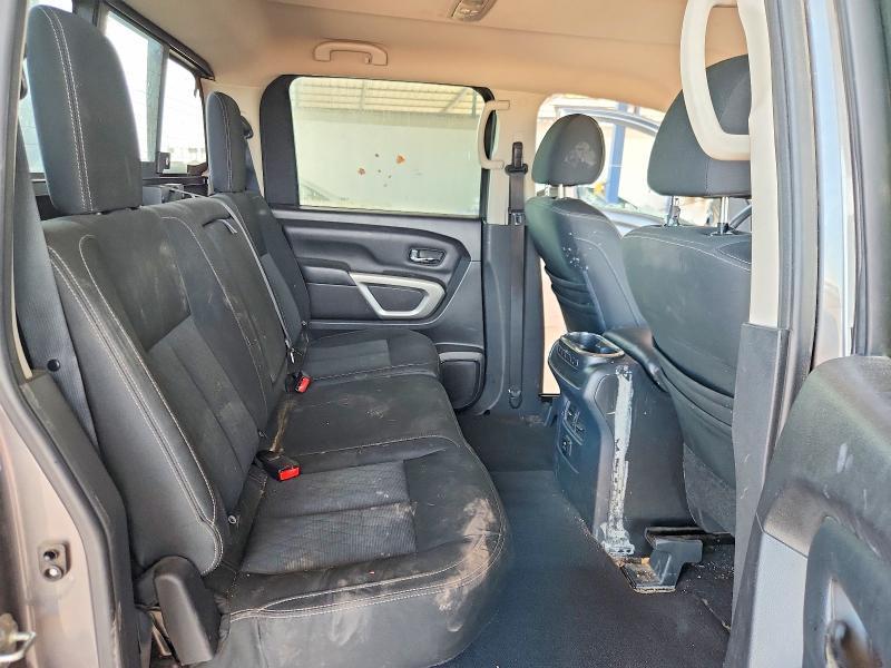 2018 Nissan Titan SV