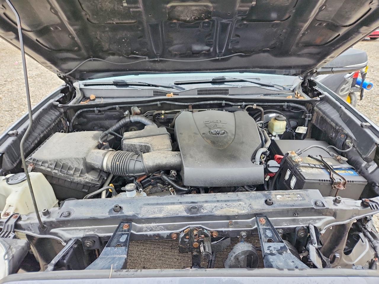 2016 Toyota Tacoma SR V6