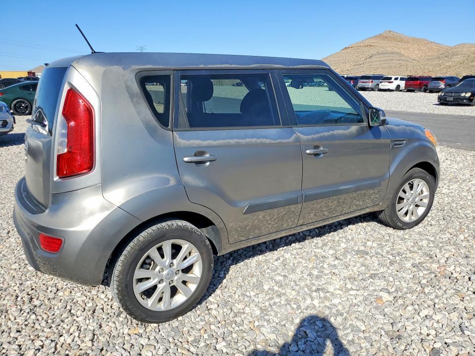 2013 KIA Soul +